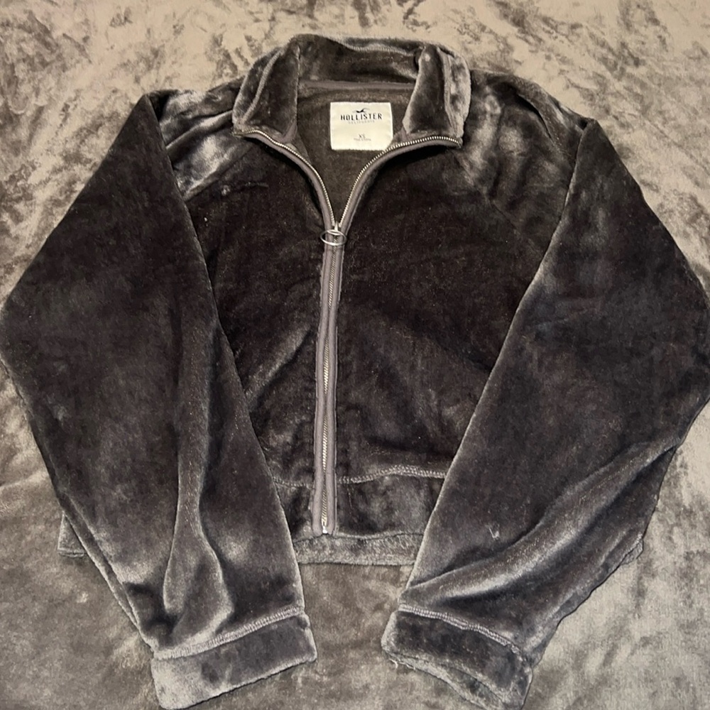 Soft Hollister zip up